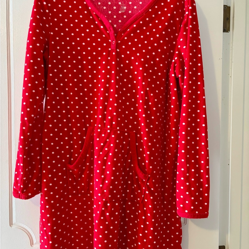 EUC Croft & Barrow Cozy Fire Red Nightshirt Small - Picture 2 of 6